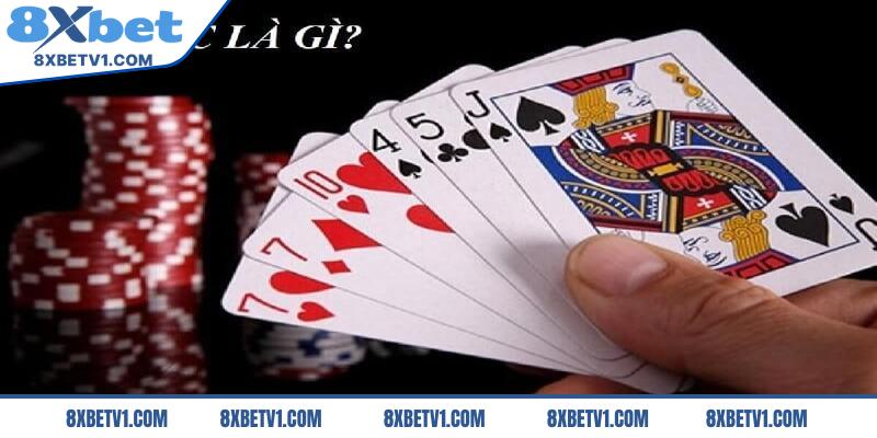 Giải thích cho câu hỏi về trò chơi sâm lốc là gì